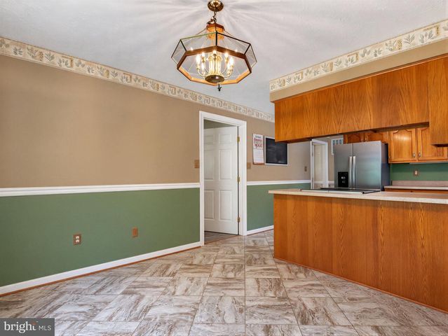 6570 HORSESHOE DR, La Plata, MD 20646
