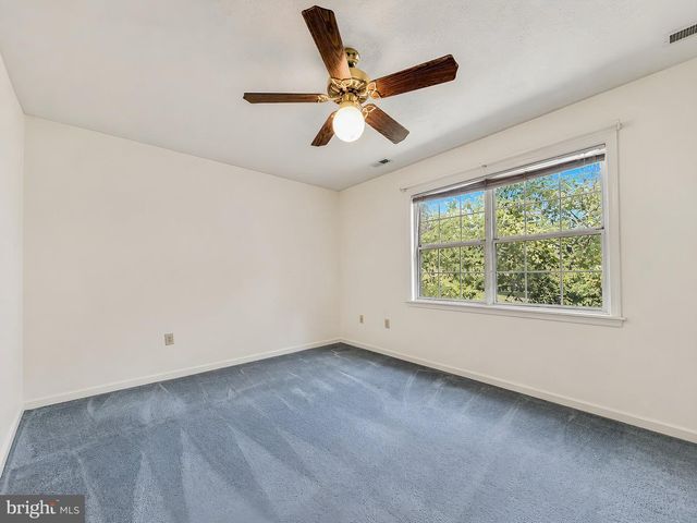 6570 HORSESHOE DR, La Plata, MD 20646