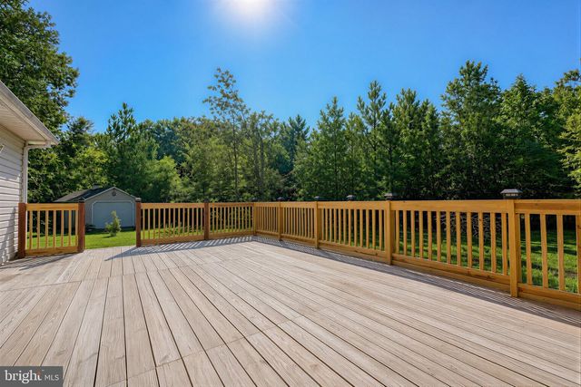 6570 HORSESHOE DR, La Plata, MD 20646