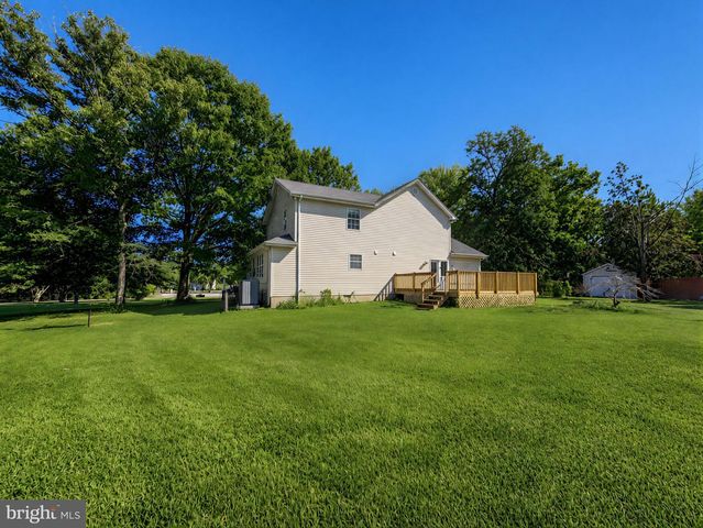 6570 HORSESHOE DR, La Plata, MD 20646