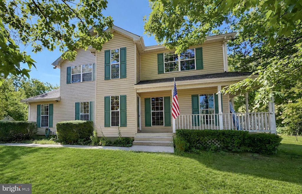 6570 HORSESHOE DR, La Plata, MD 20646