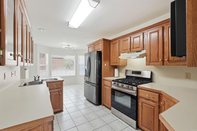 2015 Cherrybend Drive, Little Rock, AR 72211