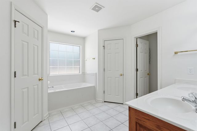2015 Cherrybend Drive, Little Rock, AR 72211