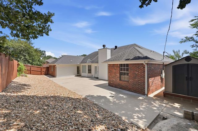 2015 Cherrybend Drive, Little Rock, AR 72211