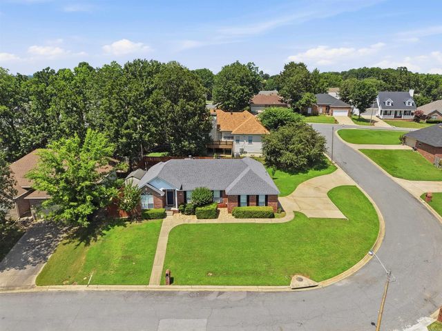 2015 Cherrybend Drive, Little Rock, AR 72211