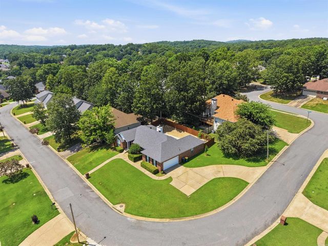 2015 Cherrybend Drive, Little Rock, AR 72211