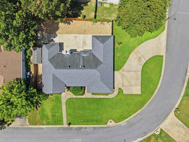 2015 Cherrybend Drive, Little Rock, AR 72211