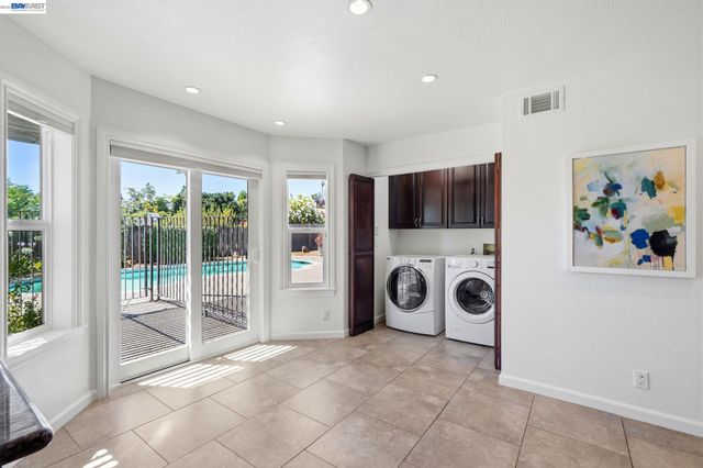 883 Dover Cir, Benicia, CA 94510