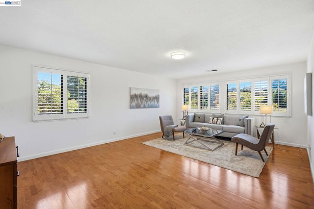 883 Dover Cir, Benicia, CA 94510