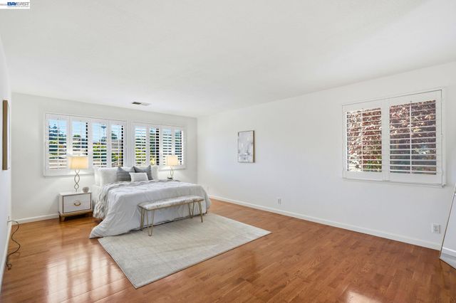 883 Dover Cir, Benicia, CA 94510
