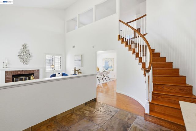 883 Dover Cir, Benicia, CA 94510