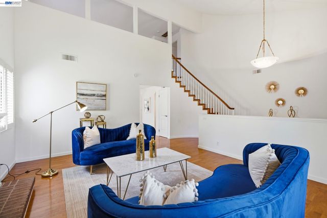 883 Dover Cir, Benicia, CA 94510