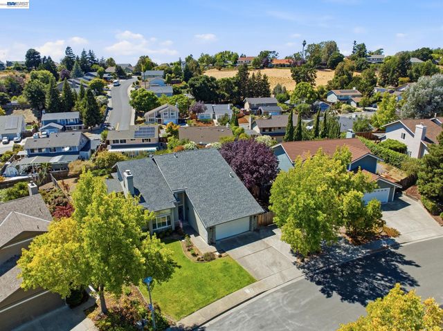883 Dover Cir, Benicia, CA 94510