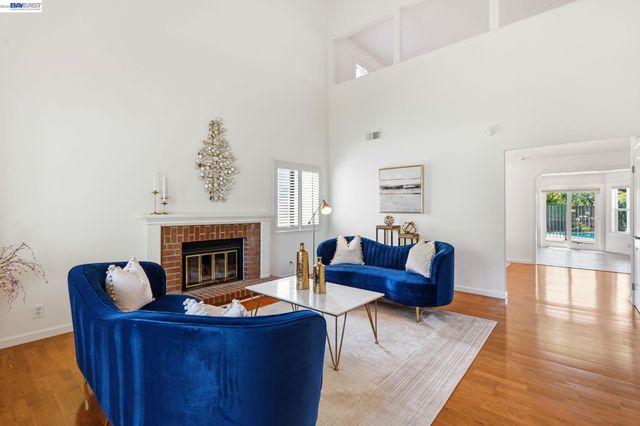 883 Dover Cir, Benicia, CA 94510