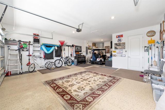 10525 SW 90TH STREET ROAD, Ocala, FL 34481