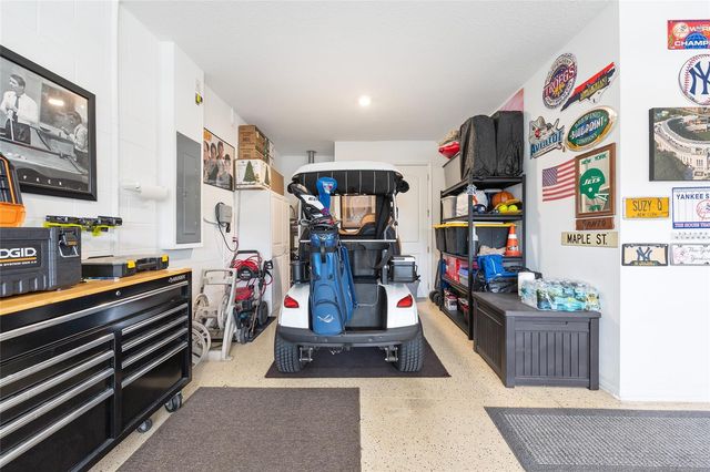 10525 SW 90TH STREET ROAD, Ocala, FL 34481