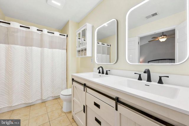 448 AURA RD, Glassboro, NJ 08028