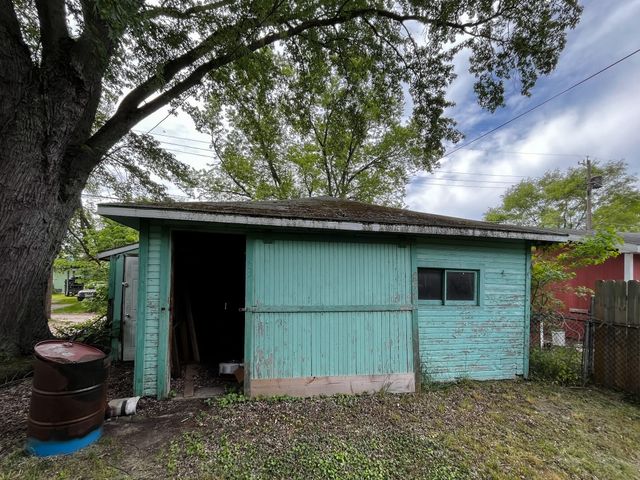 774 Lavette Avenue, Benton Harbor, MI 49022