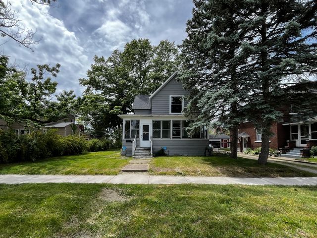 774 Lavette Avenue, Benton Harbor, MI 49022