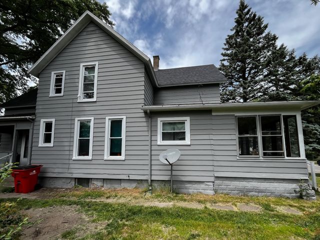 774 Lavette Avenue, Benton Harbor, MI 49022