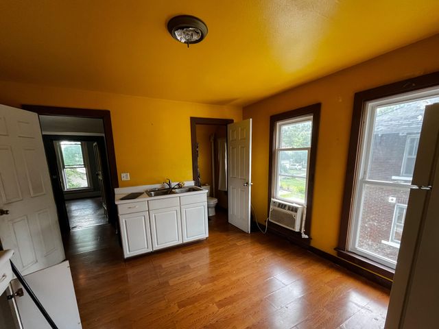 774 Lavette Avenue, Benton Harbor, MI 49022