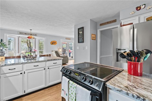 102 Kay CT, Carrollton, VA 23314