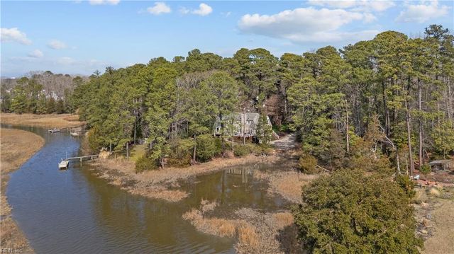 102 Kay CT, Carrollton, VA 23314