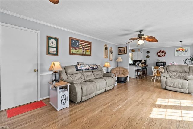 102 Kay CT, Carrollton, VA 23314