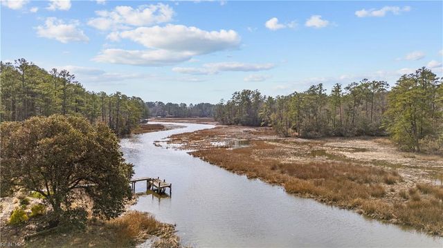 102 Kay CT, Carrollton, VA 23314