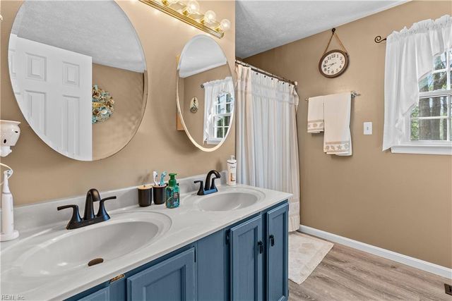 102 Kay CT, Carrollton, VA 23314