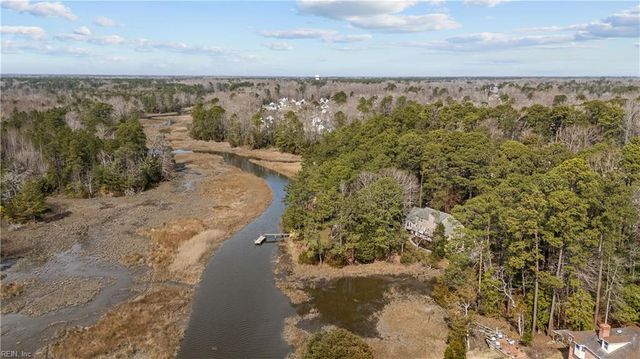 102 Kay CT, Carrollton, VA 23314