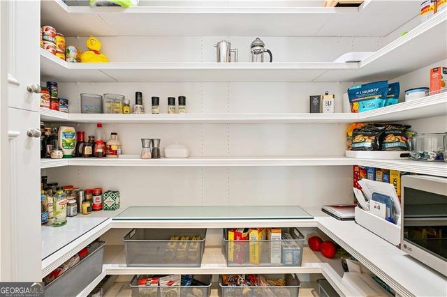 369 Pine Tree Drive NE, Atlanta, GA 30305