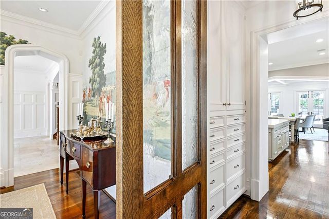 369 Pine Tree Drive NE, Atlanta, GA 30305