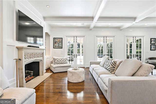 369 Pine Tree Drive NE, Atlanta, GA 30305