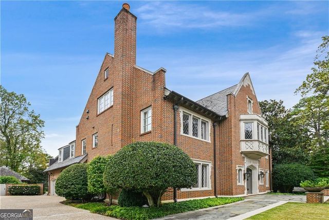 369 Pine Tree Drive NE, Atlanta, GA 30305