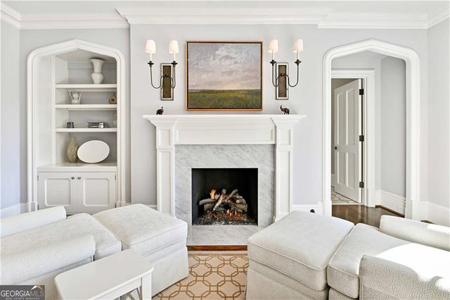 369 Pine Tree Drive NE, Atlanta, GA 30305