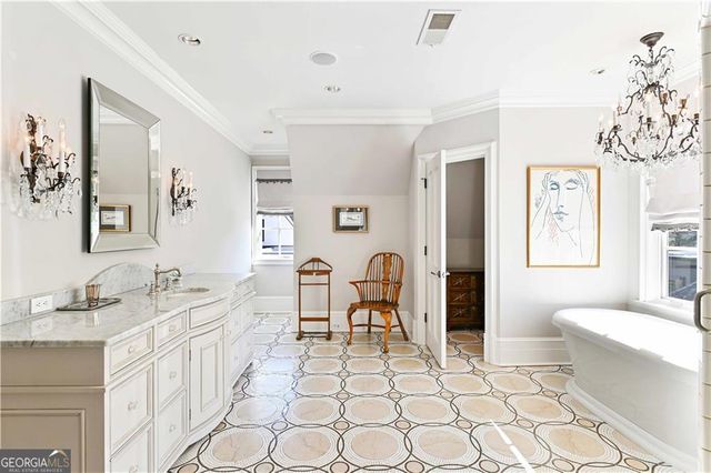 369 Pine Tree Drive NE, Atlanta, GA 30305