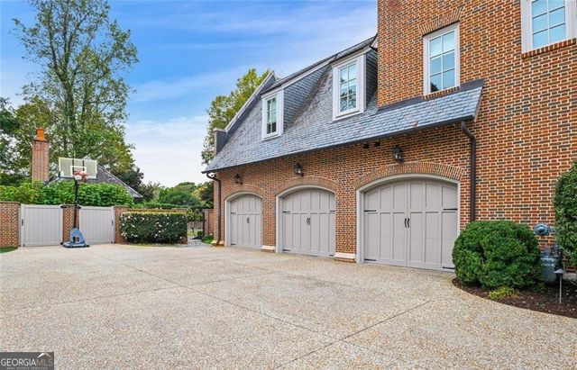 369 Pine Tree Drive NE, Atlanta, GA 30305