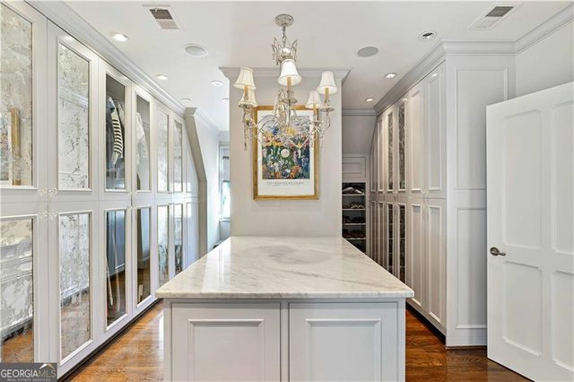 369 Pine Tree Drive NE, Atlanta, GA 30305