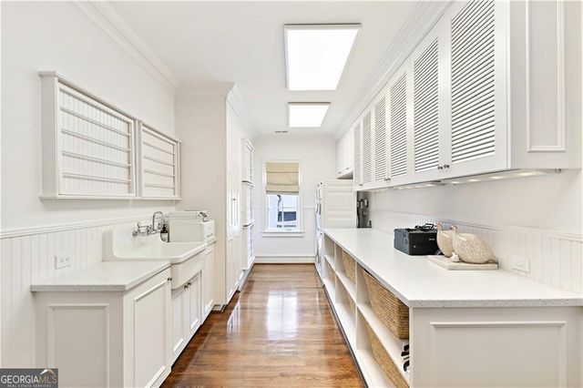 369 Pine Tree Drive NE, Atlanta, GA 30305