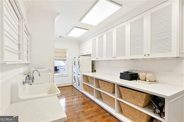 369 Pine Tree Drive NE, Atlanta, GA 30305