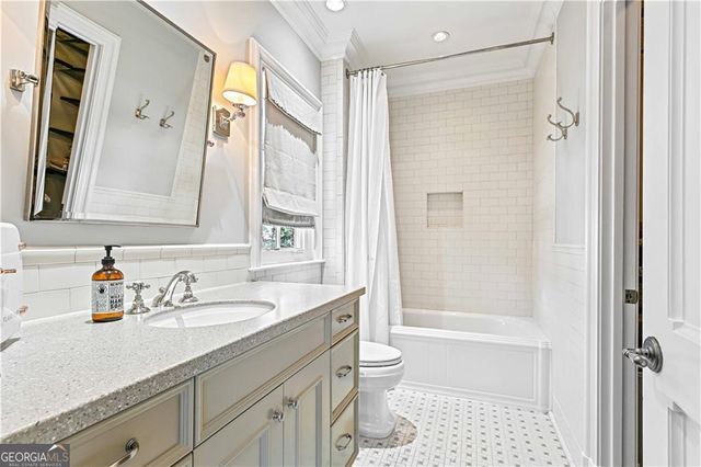 369 Pine Tree Drive NE, Atlanta, GA 30305