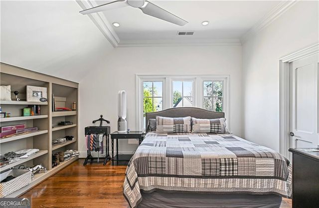 369 Pine Tree Drive NE, Atlanta, GA 30305