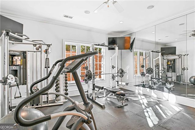 369 Pine Tree Drive NE, Atlanta, GA 30305