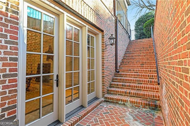 369 Pine Tree Drive NE, Atlanta, GA 30305