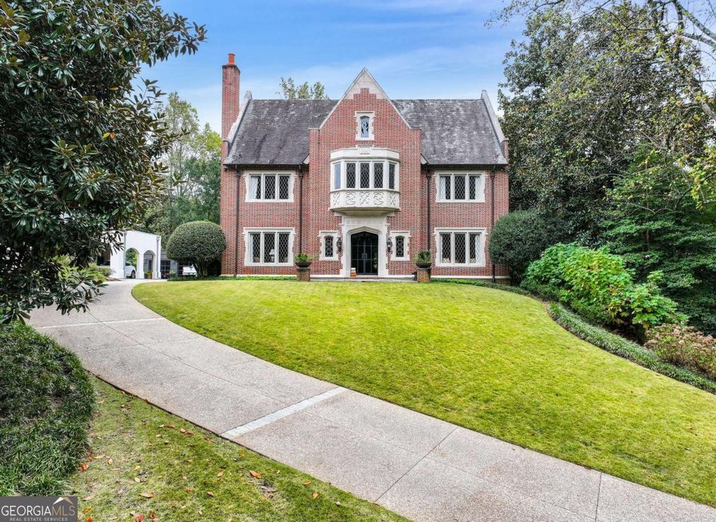 369 Pine Tree Drive NE, Atlanta, GA 30305