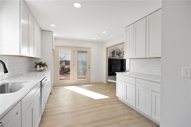 9718 Appleton Avenue, Kansas City, MO 64134