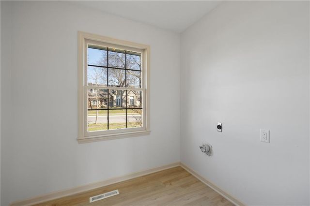 9718 Appleton Avenue, Kansas City, MO 64134