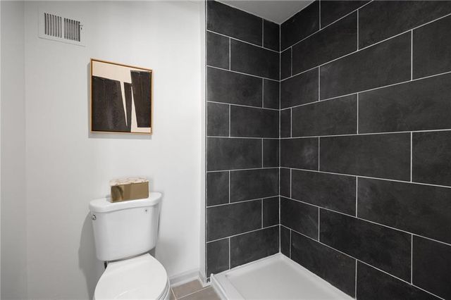 9718 Appleton Avenue, Kansas City, MO 64134