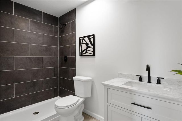 9718 Appleton Avenue, Kansas City, MO 64134